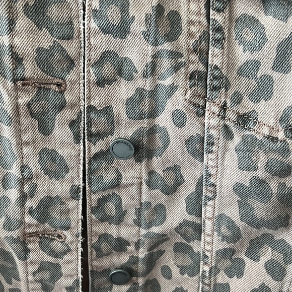 Blanknyx Animal Print Denim Jacket Size Large - Picture 11 of 12